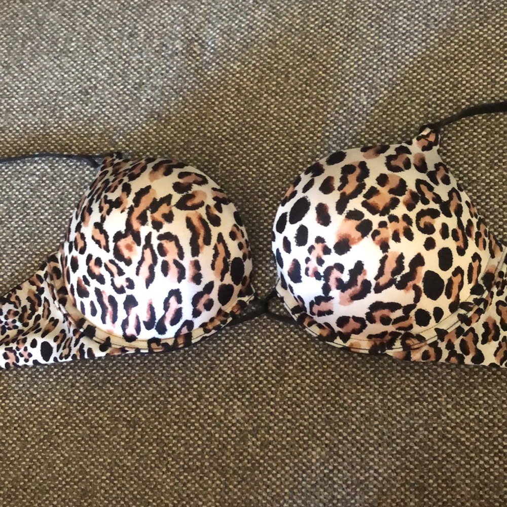 Victoria’s Secret Miraculous Plunge push up 34C